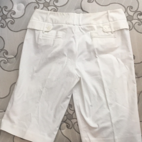 White High Waister Capris - Picture 2 of 5